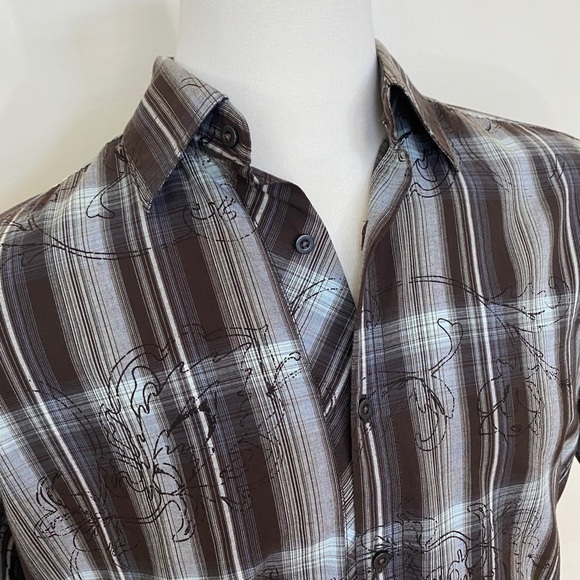 Men’s Short Sleeved Button Down Shirt - Picture 3 of 3